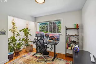18042 SE Clay St, Portland, OR 97233 - Photo 19