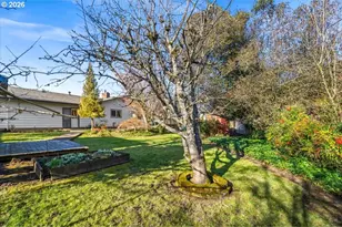 2813 Maywood Dr, Forest Grove, OR 97116 - Photo 39