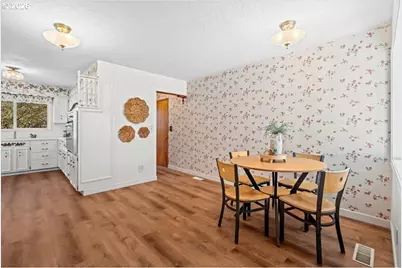 2813 Maywood Dr, Forest Grove, OR 97116 - Photo 7