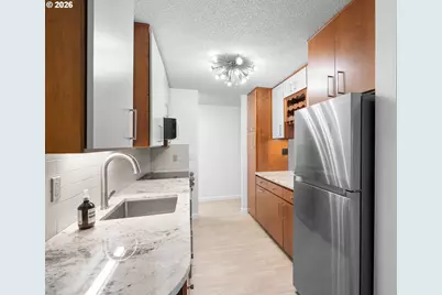 2393 SW Park Pl #112, Portland, OR 97205 - Photo 13