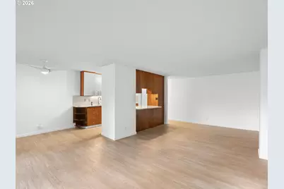2393 SW Park Pl #112, Portland, OR 97205 - Photo 11