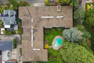 2393 SW Park Pl, Portland, OR 97205 - Photo 43