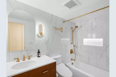 2393 SW Park Pl #112, Portland, OR 97205 - Photo 27