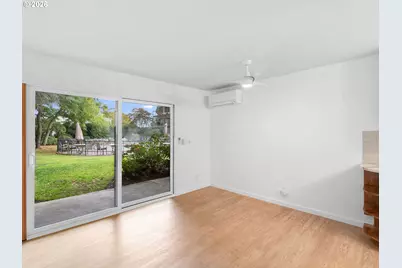 2393 SW Park Pl #112, Portland, OR 97205 - Photo 7