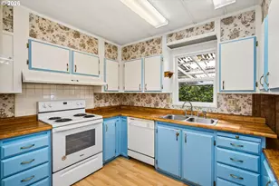 40329 Booth Kelly Rd, Springfield, OR 97478 - Photo 17