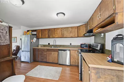 1438 Quaker St, Eugene, OR 97402 - Photo 7