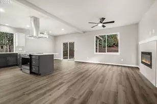 185 NW Mawrcrest Ave, Gresham, OR 97030 - Photo 5