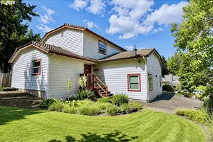 18402 SW Burns Ridge Ct, Beaverton, OR 97007 - Photo 1