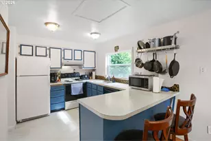 18402 SW Burns Ridge Ct, Beaverton, OR 97007 - Photo 3