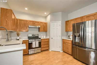 17068 SW Pleasanton Ln, Beaverton, OR 97003 - Photo 7