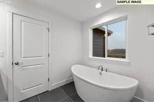 18717 NE 41st Ave, Vancouver, WA 98686 - Photo 9