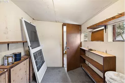 7910 SE Ogden St, Portland, OR 97206 - Photo 37
