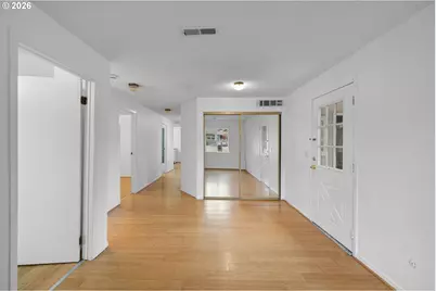 7910 SE Ogden St, Portland, OR 97206 - Photo 11