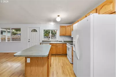 7910 SE Ogden St, Portland, OR 97206 - Photo 9