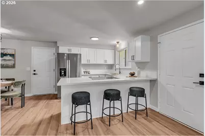 643 SE 40th Ct, Hillsboro, OR 97123 - Photo 11