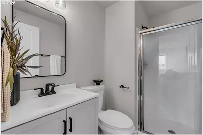 643 SE 40th Ct, Hillsboro, OR 97123 - Photo 19