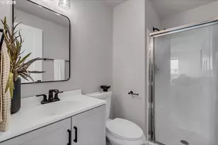 643 SE 40th Ct, Hillsboro, OR 97123 - Photo 19