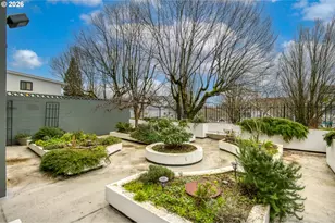 1220 NE 17th Ave, Portland, OR 97232 - Photo 23