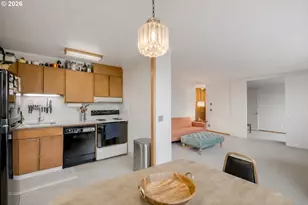 1220 NE 17th Ave, Portland, OR 97232 - Photo 7