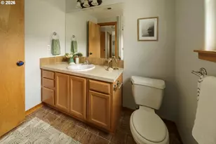 8820 N Fiske Ave, Portland, OR 97203 - Photo 13