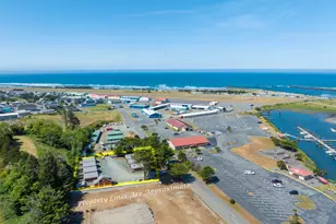 29940 Harbor Way, Gold Beach, OR 97444 - Photo 3