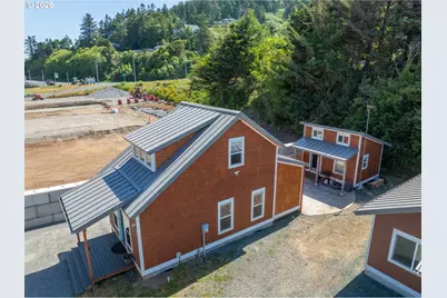 29940 Harbor Way, Gold Beach, OR 97444 - Photo 5
