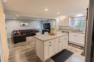 17673 S Hattan Rd, Oregon City, OR 97045 - Photo 5