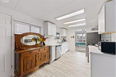 17009 SW Eldorado Dr #5, Portland, OR 97224 - Photo 9