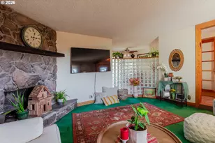 967 Rainbow Dr, Springfield, OR 97477 - Photo 7