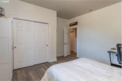 1836 Lakeview Dr, Sutherlin, OR 97479 - Photo 37