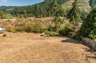 1836 Lakeview Dr, Sutherlin, OR 97479 - Photo 31