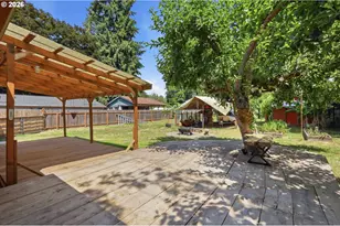 605 Kourt Dr, Eugene, OR 97404 - Photo 31