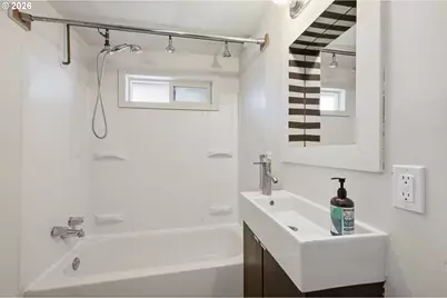 605 Kourt Dr, Eugene, OR 97404 - Photo 25