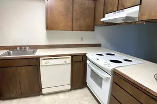 3942 SE Monroe St, Milwaukie, OR 97222 - Photo 3