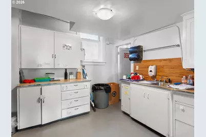 7119 SE Knight St, Portland, OR 97206 - Photo 21