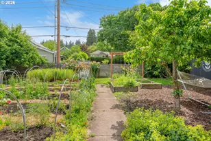 1865 Villard St, Eugene, OR 97403 - Photo 37