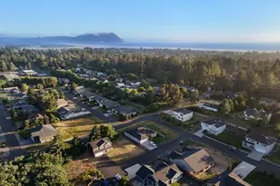 1065 Picture Pl, Gearhart, OR 97138 - Photo 3