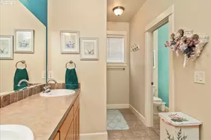 1703 Webb Lake Dr, Silverton, OR 97381 - Photo 25