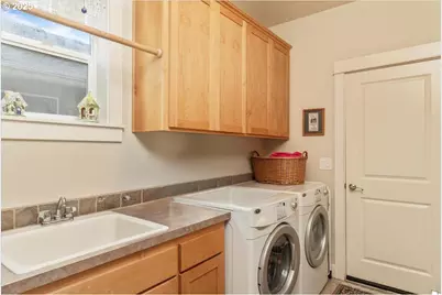 1703 Webb Lake Dr, Silverton, OR 97381 - Photo 21