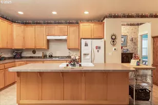 1703 Webb Lake Dr, Silverton, OR 97381 - Photo 7