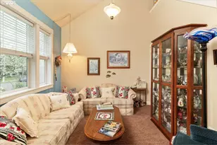 1703 Webb Lake Dr, Silverton, OR 97381 - Photo 5