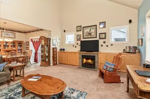 1703 Webb Lake Dr, Silverton, OR 97381 - Photo 17