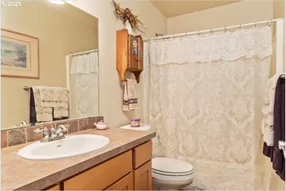 1703 Webb Lake Dr, Silverton, OR 97381 - Photo 31