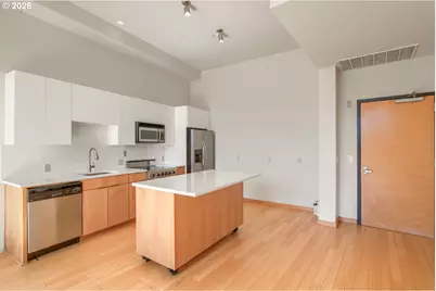 12600 SW Crescent St #423, Beaverton, OR 97005 - Photo 7