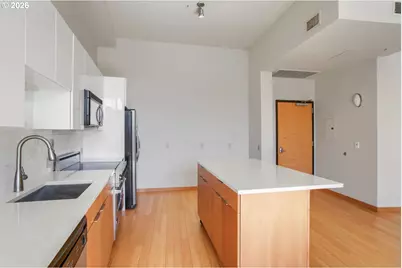 12600 SW Crescent St #423, Beaverton, OR 97005 - Photo 11