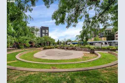 12600 SW Crescent St #423, Beaverton, OR 97005 - Photo 3