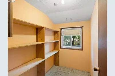 332 Vine St, Oregon City, OR 97045 - Photo 25