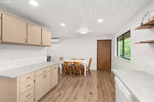708 Eaton Ct, Castle Rock, WA 98611 - Photo 9