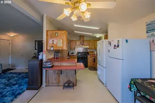 4915 Swegle Rd NE, Salem, OR 97301 - Photo 9