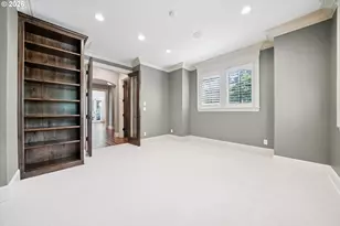 18086 Jenifers Way, Lake Oswego, OR 97035 - Photo 21